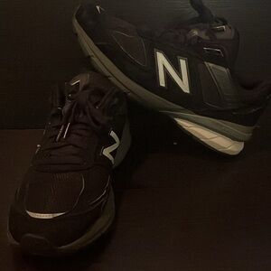 New Balance 990v5